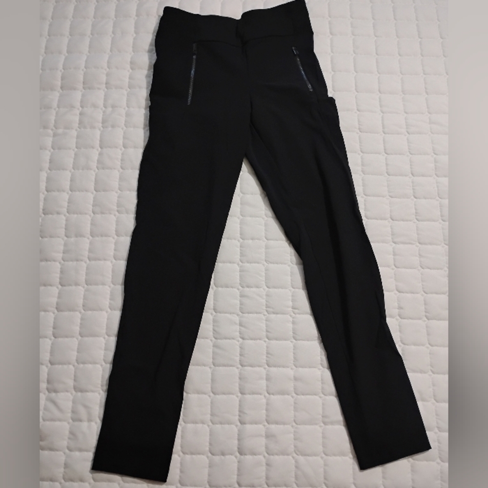 Athleta legging pant with pockets in front size 4